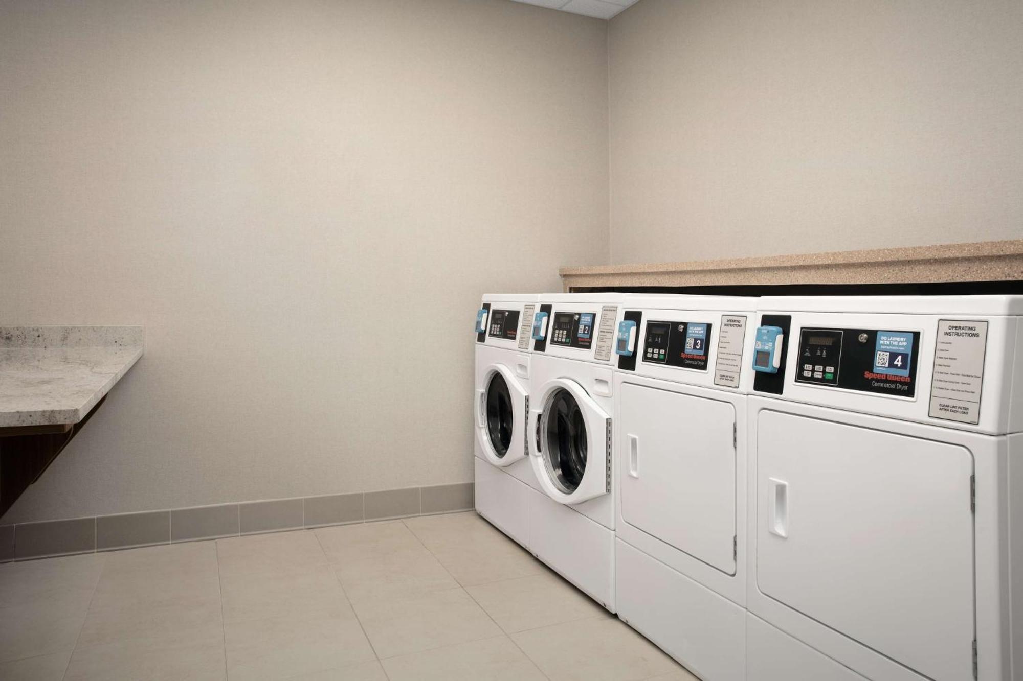 Hilton Garden Inn Philadelphia-Fort Washington Ngoại thất bức ảnh
