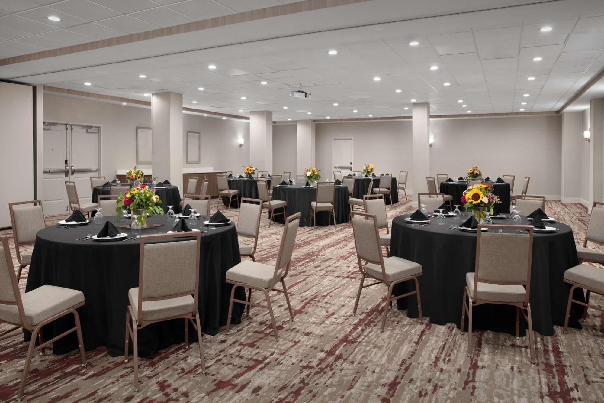 Hilton Garden Inn Philadelphia-Fort Washington Ngoại thất bức ảnh