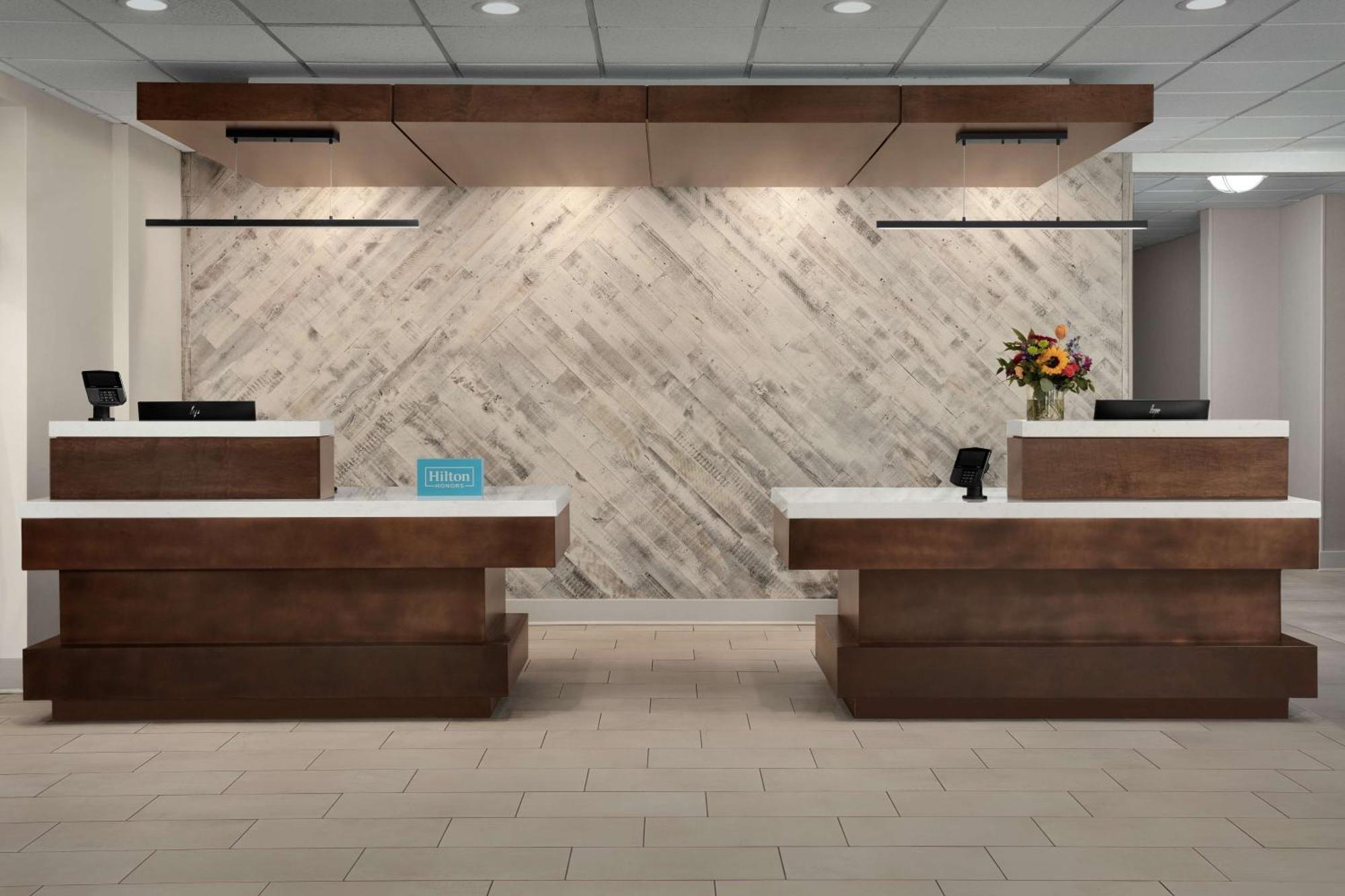Hilton Garden Inn Philadelphia-Fort Washington Ngoại thất bức ảnh